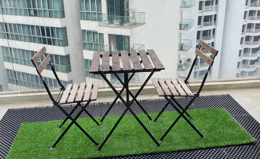 Regalia Suites Klcc View Rooftop Infinity Pool By Angkasa Homes Kuala Lumpur Exterior photo