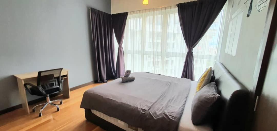 Regalia Suites Klcc View Rooftop Infinity Pool By Angkasa Homes Kuala Lumpur Exterior photo